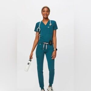 Figs Caribbean Blue Scrub Set XS Catarina Top XS/P Zamora Jogger